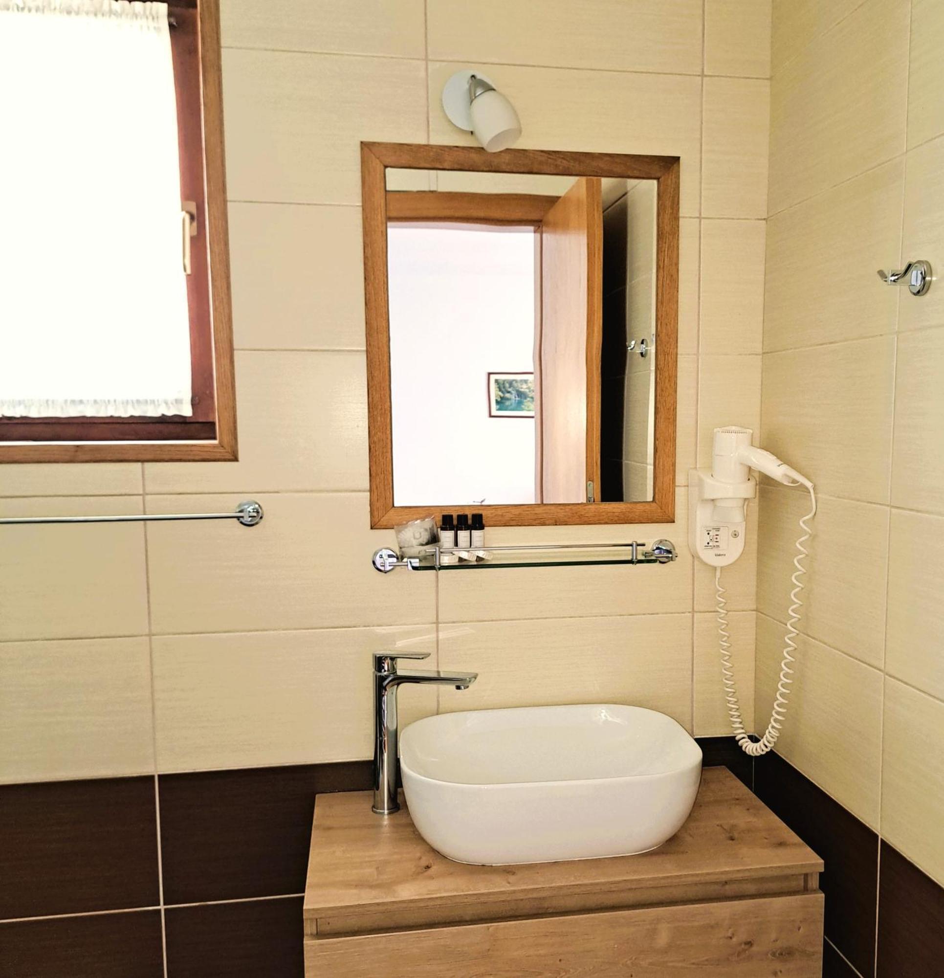Plitvice Lower Lakes Rooms Plitvica selo Exterior photo